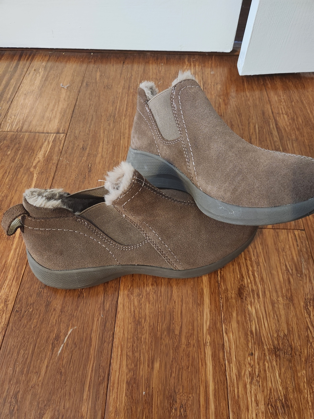 Earth Origins Womens Drift Dax Wide Slip On Suede Ankle Boots Tan Brown Size 7.5